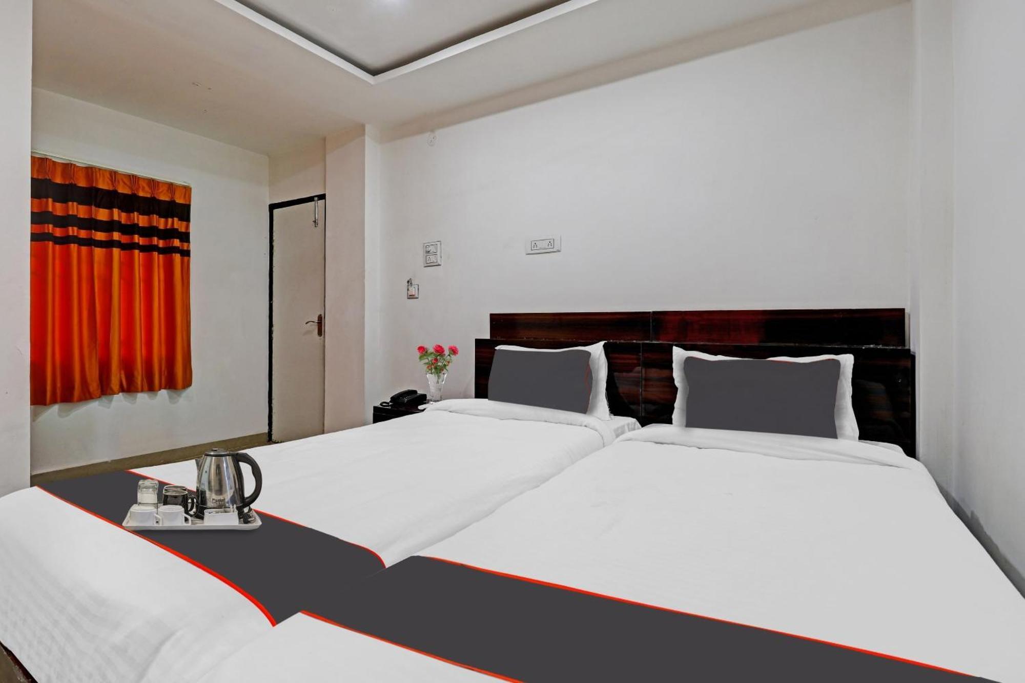Hotel O Lakhi Guest House Гувахати Екстериор снимка