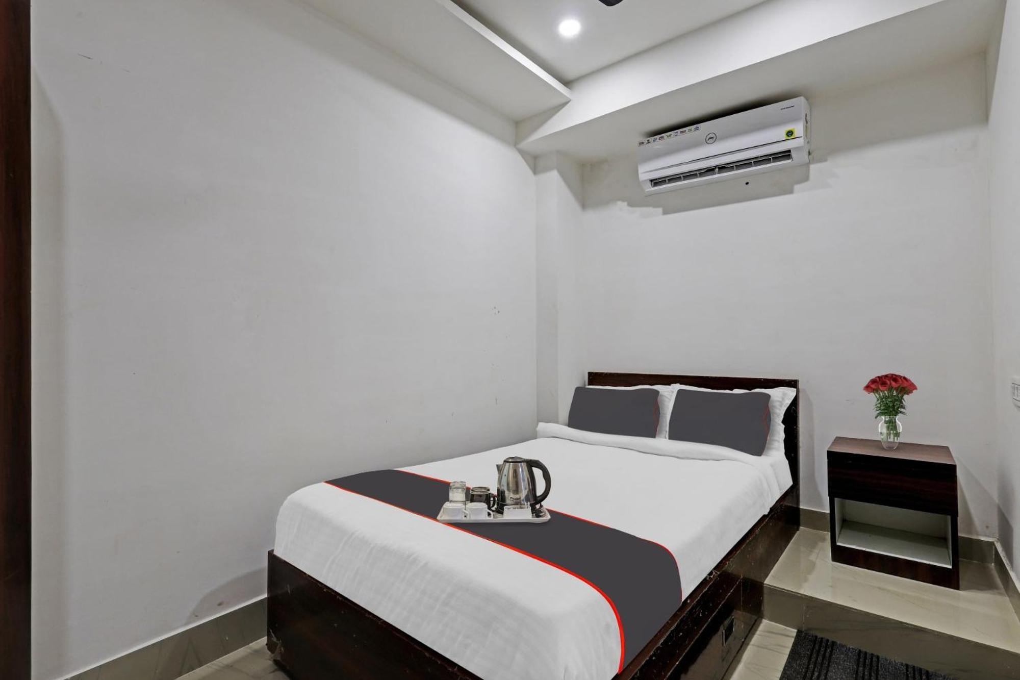 Hotel O Lakhi Guest House Гувахати Екстериор снимка